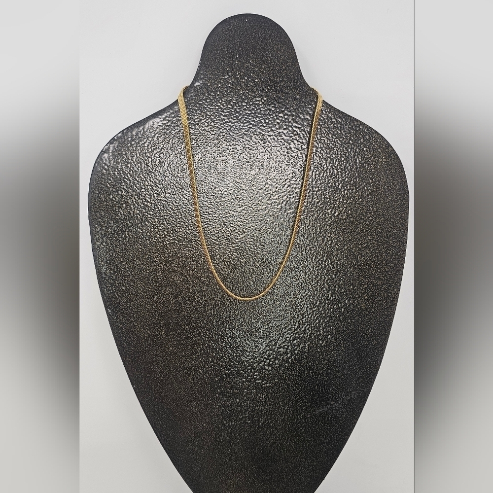 VTG Monet Gold Plated Flat Herringbone 16” Chocker Collar Chain Necklace Signed